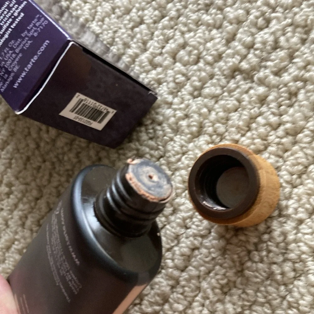 Tarte Amazonian Clay Full Coverage Foundation Fairly Light Beige 12 hr Like New